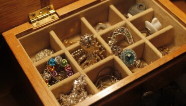 Cum să valorifici bijuteriile din aur pe care nu le mai porți: idei practice și profitabile