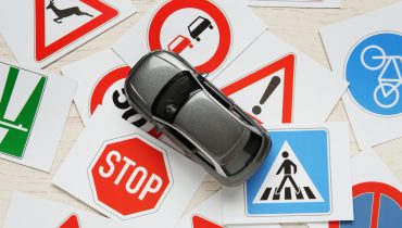 7 reguli pentru conducere sigură pe drumuri